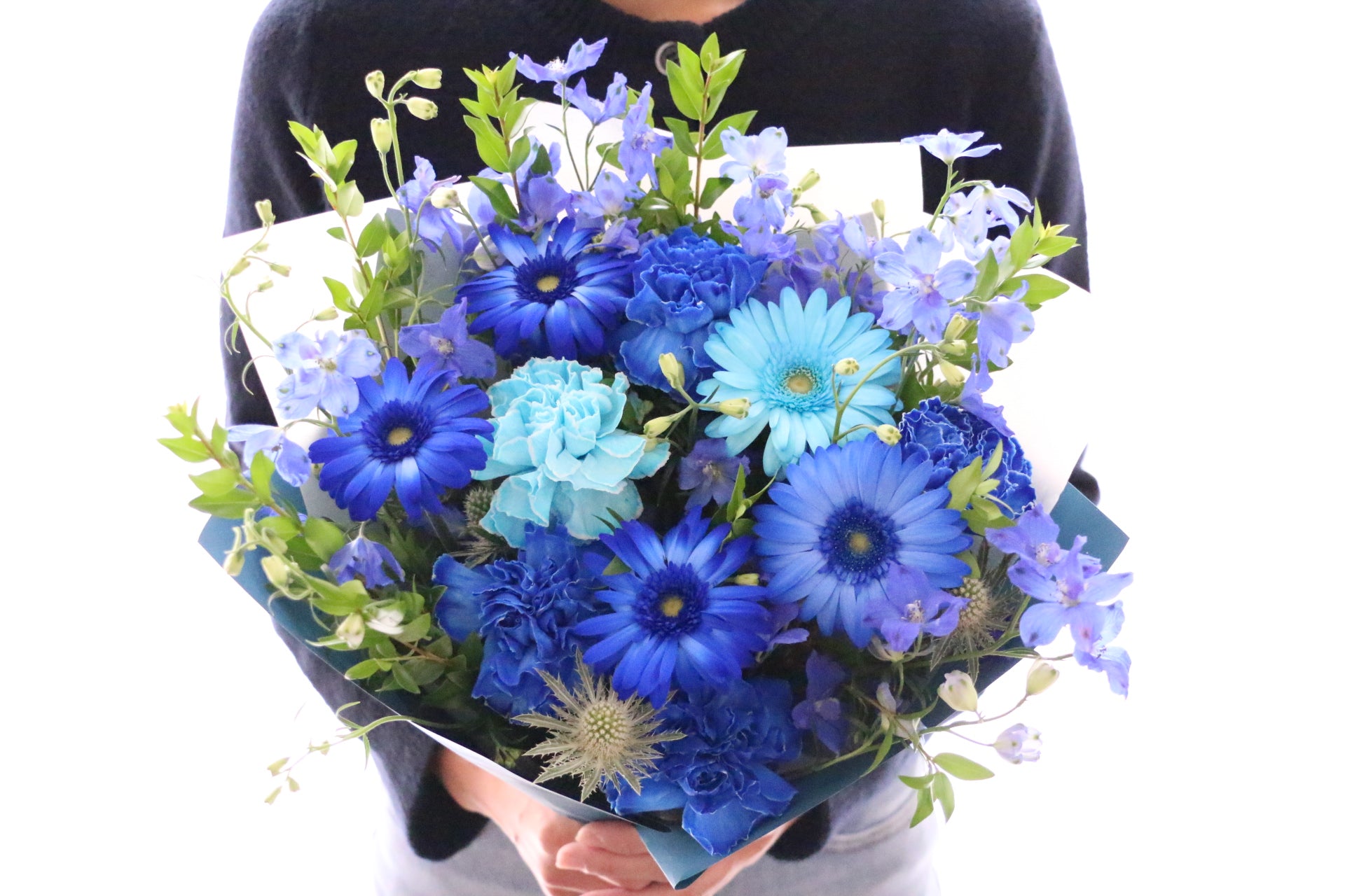 生命の花束4枚セット 水色・青・白の花束 9,000円 – 花・花束の通販サイト｜HanaTaku