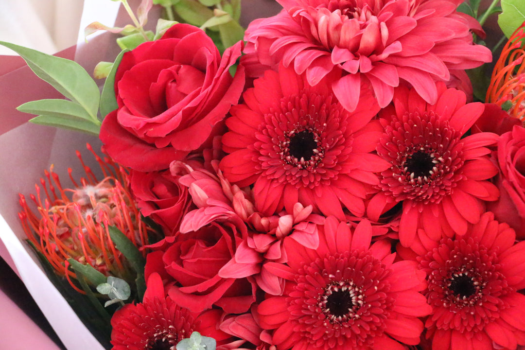 赤色の花束 10,000円