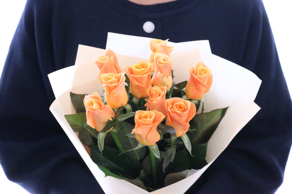 オレンジ色バラの花束（10本）