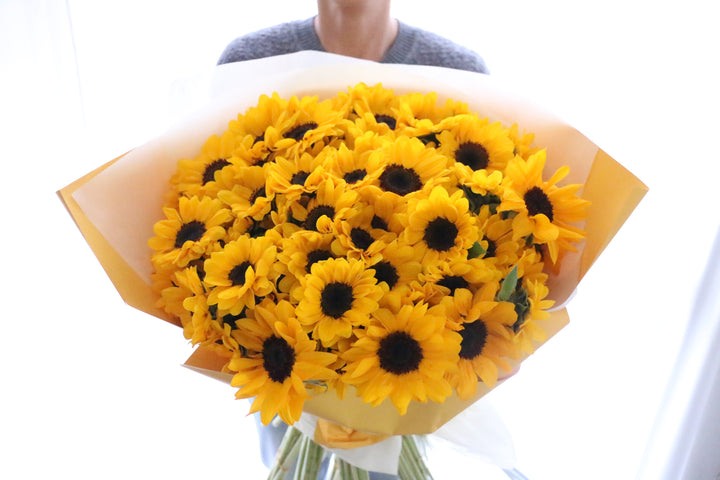 ひまわりの花束（101本）