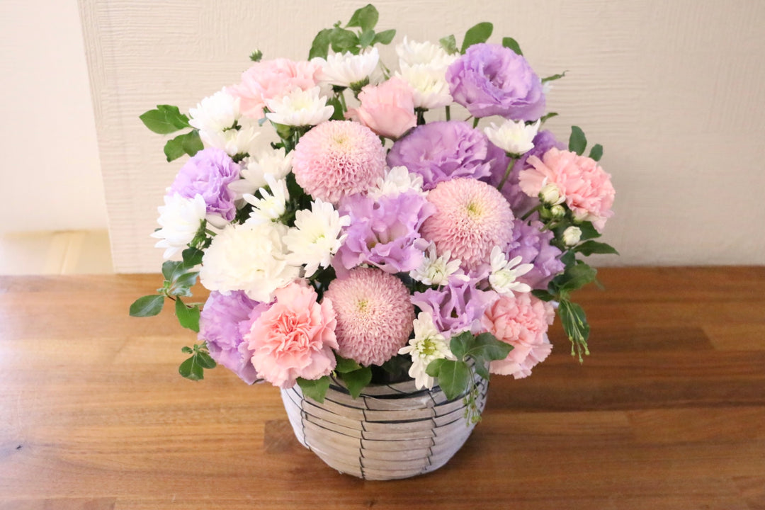 【供花】白色・ピンク色・紫色のお供えアレンジメント 9,000円