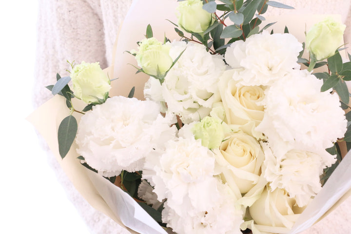 白・グリーンの花束 7,000円