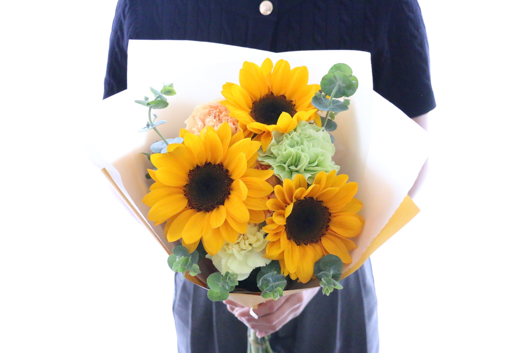 ひまわり入りの花束 3,000円