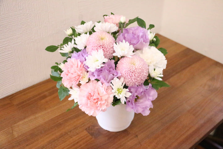 【供花】白色・ピンク色・紫色のお供えアレンジメント 5,000円