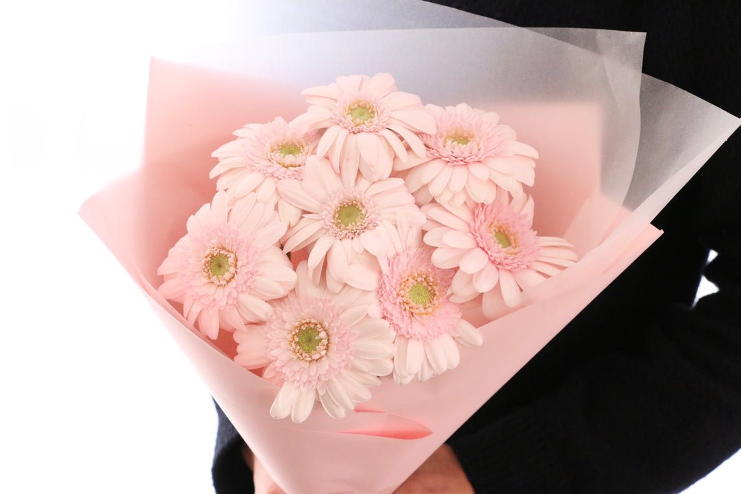 ピンク色のガーベラの花束（8本）-あなたの思いやりに感謝します