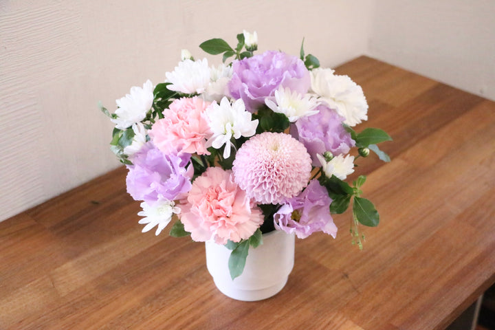 【供花】白色・ピンク色・紫色のお供えアレンジメント 4,000円