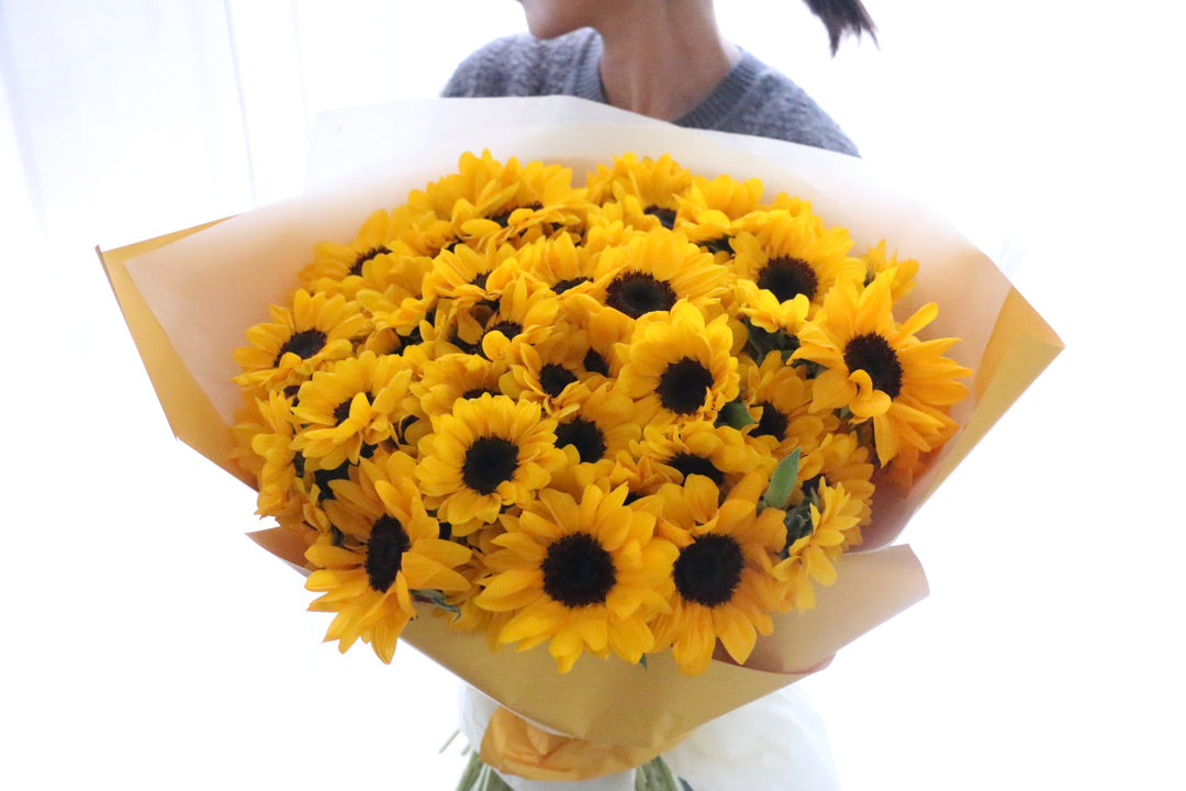 ひまわりの花束（101本）