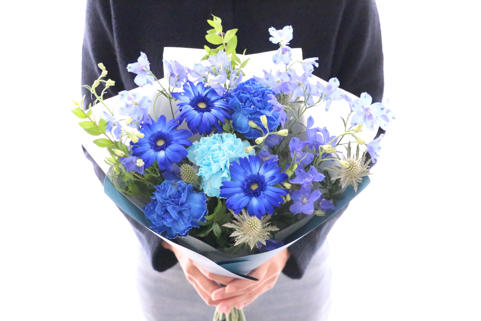 水色・青・白の花束 6,000円 – 花・花束の通販サイト｜HanaTaku