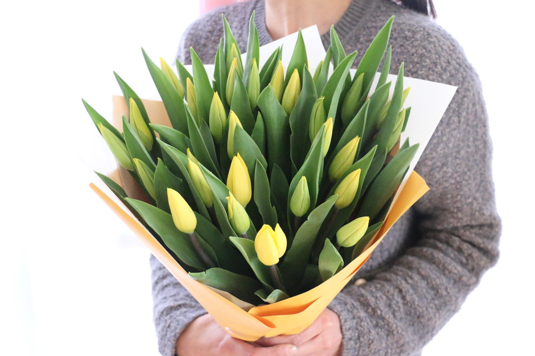 黄色のチューリップの花束（30本）