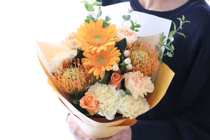 黄色・オレンジ色の花束 7,000円