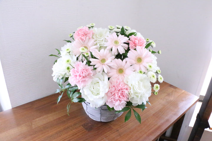 【供花】白色・ピンク色のお供えアレンジメント 8,000円