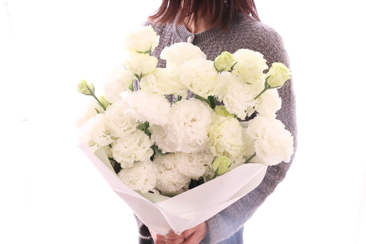 白いトルコキキョウの花束（9本）