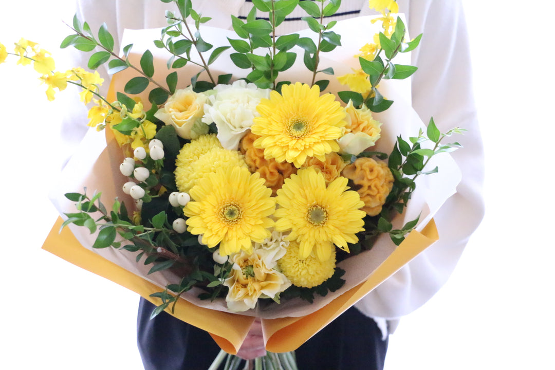 【傘寿（80歳）・米寿（88歳）祝い】黄色の花束 Lサイズ