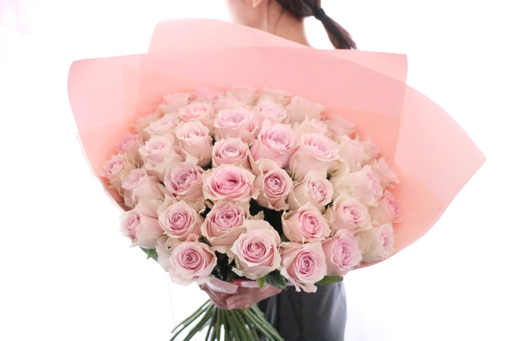 40本のピンク色のバラの花束-あなたに真実の愛を誓います
