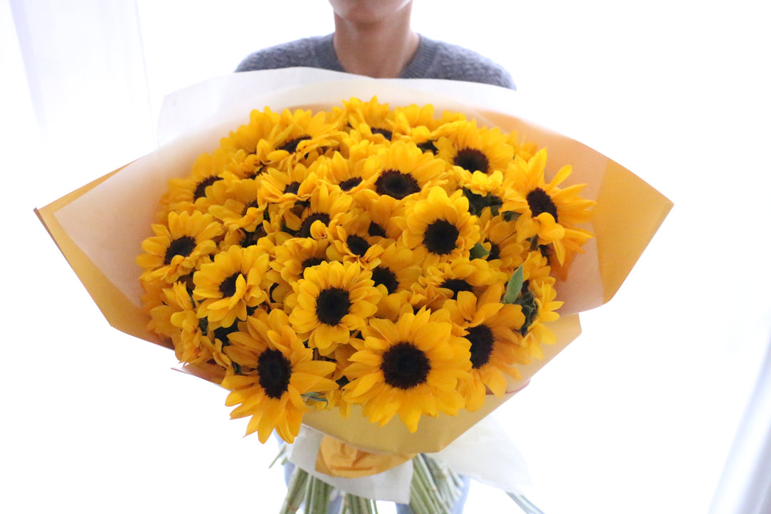 ひまわりの花束（100本）-100％の愛