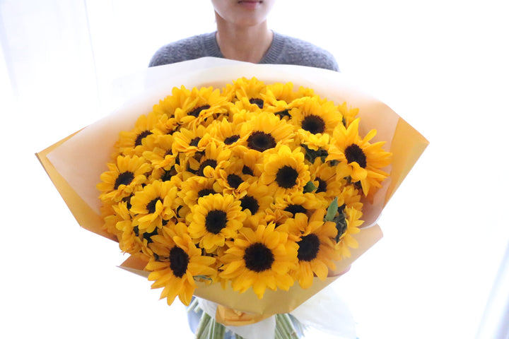 ひまわりの花束（101本）