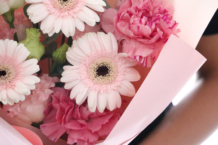 ピンクガーベラ入りの花束 Mサイズ 4,000円