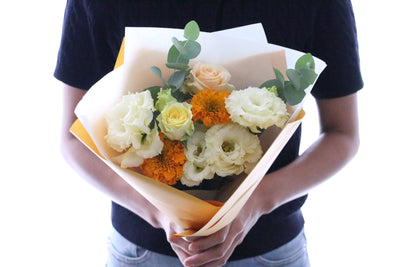 黄色・オレンジ色の花束 3,000円