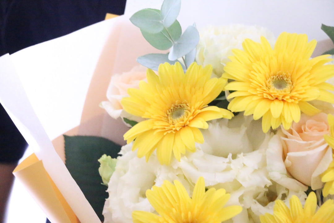 黄色ガーベラ入りの花束 Lサイズ 5,000円