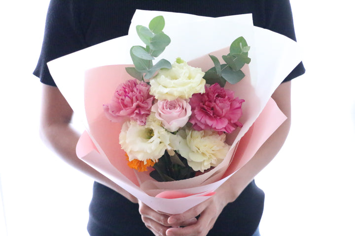 ピンク・黄色の花束  3,000円