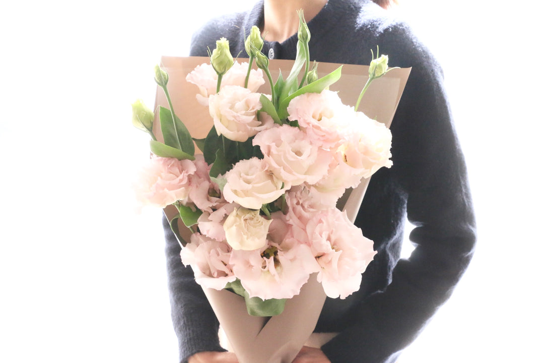 ピンク色のトルコキキョウの花束（5本）