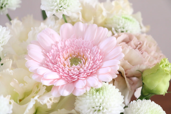 【供花】白色・ピンク色のお供えアレンジメント 4,000円