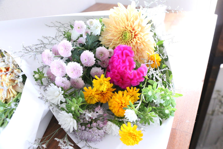 【供花】白・黄色・ピンクのお供え花束　1対（2束セット）5,000円