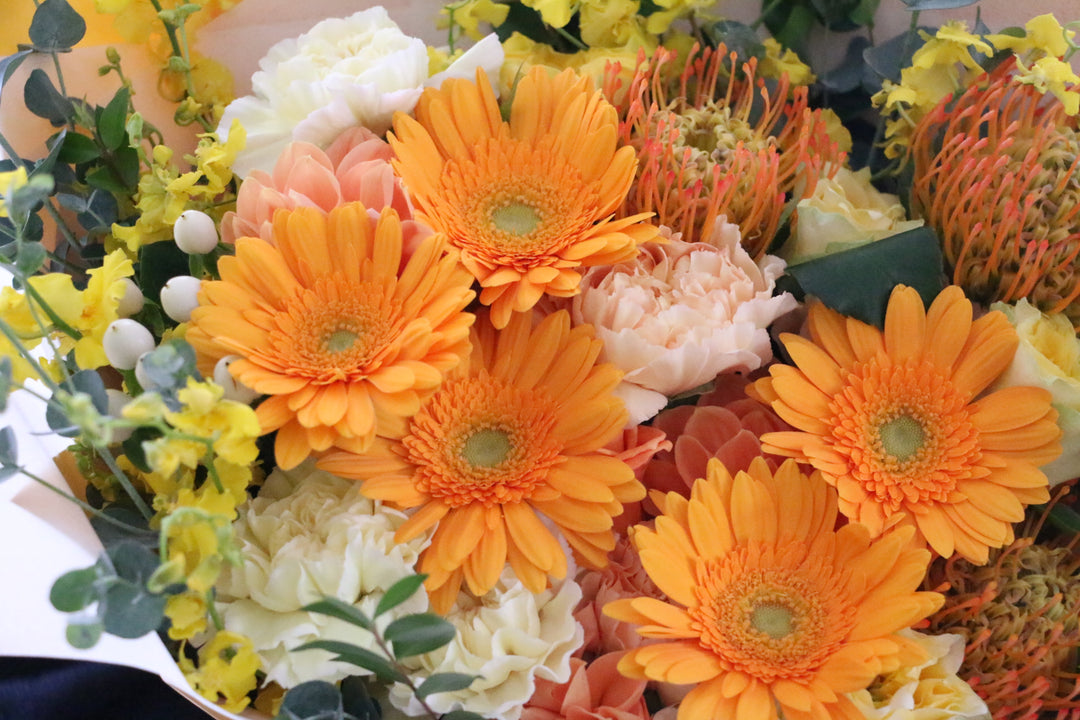 黄色・オレンジ色の花束 15,000円