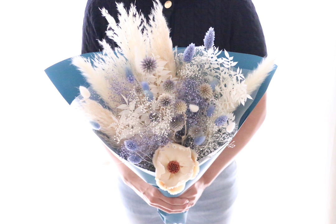 青系のドライフラワーの花束 Lサイズ　8,000円