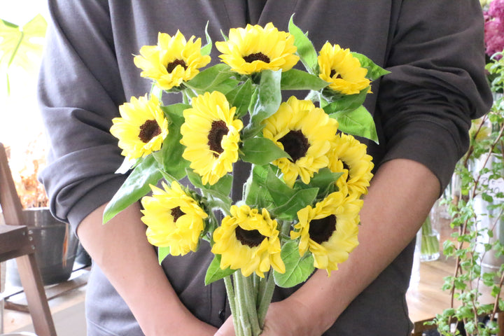 黄色のひまわりの花束（10本）