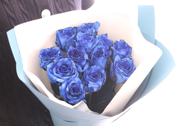 12本の青いバラの花束-私の妻になってください