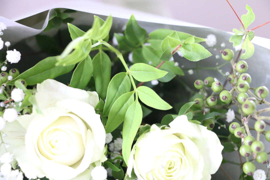 白・グリーンの花束 7,000円