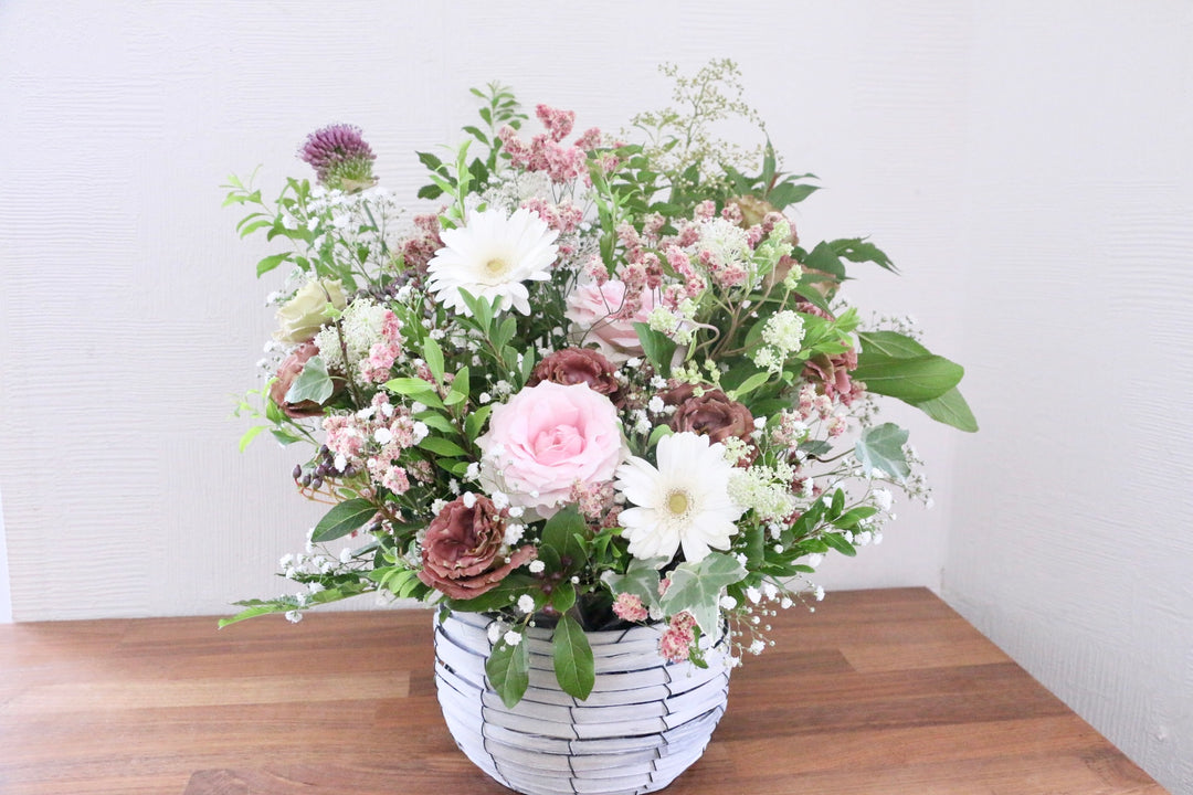 草花系アレンジメント　ピンク　8,000円