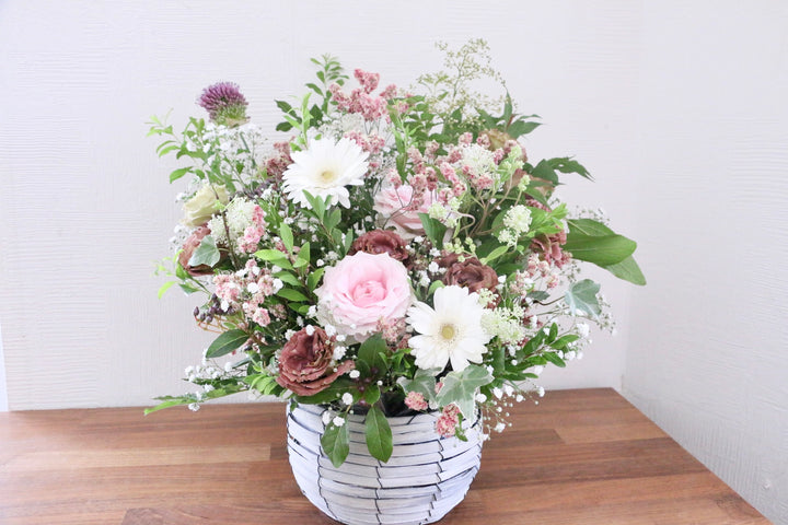 草花系アレンジメント　ピンク　8,000円