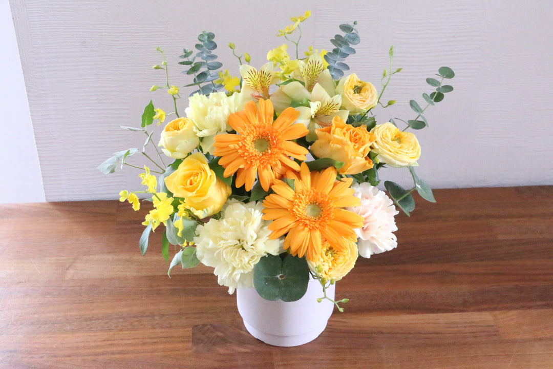 黄色・オレンジ色のアレンジメント 6,000円
