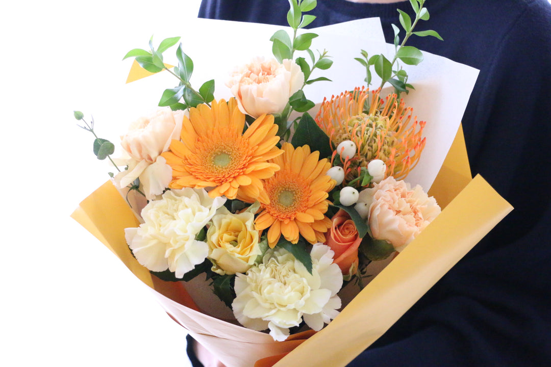 黄色・オレンジ色の花束 6,000円