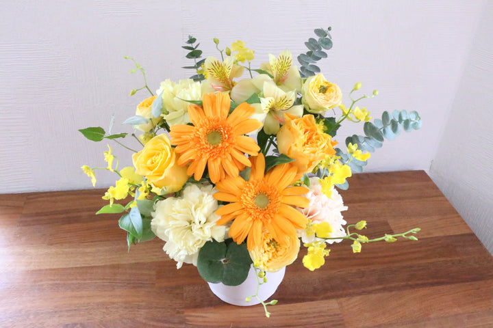 黄色・オレンジ色のアレンジメント 5,000円