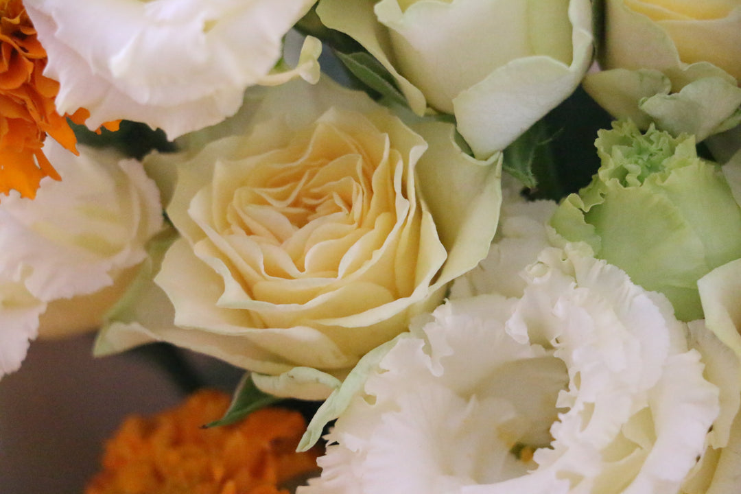 黄色バラ入りの花束 Lサイズ 10,000円
