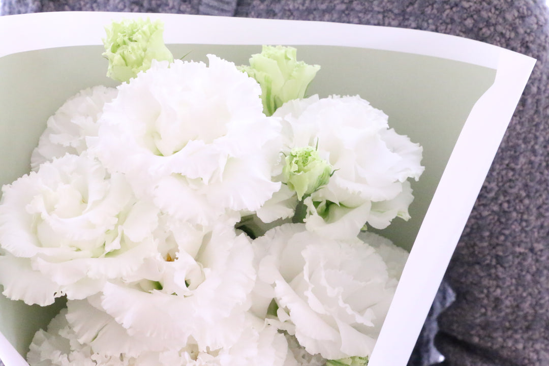 白いトルコキキョウの花束（4本）