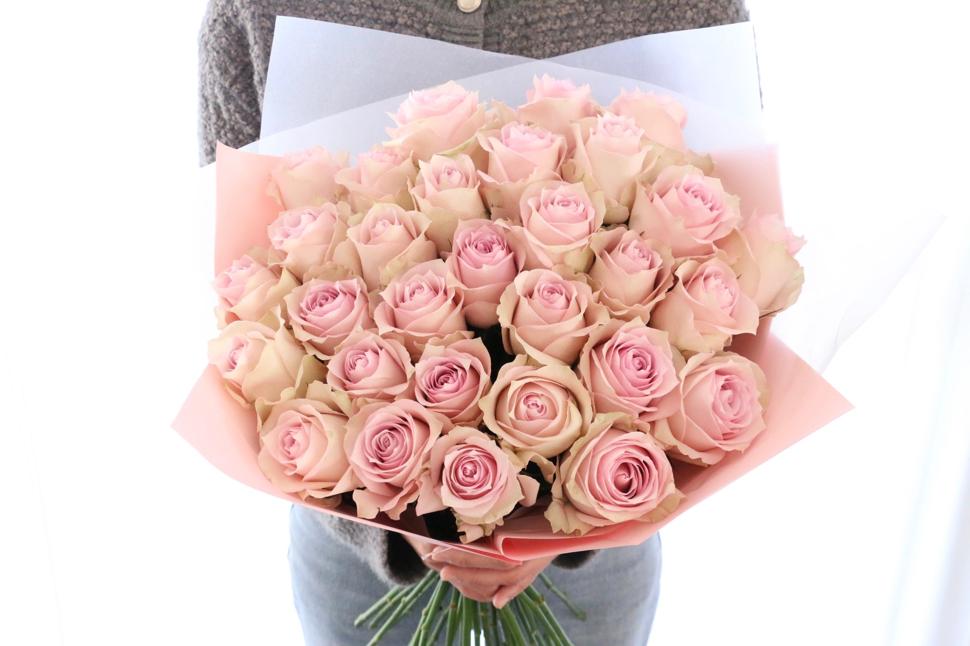 30本のピンク色のバラの花束-あなたとのご縁を大切にしたい – 花・花束