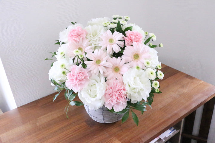 【供花】白色・ピンク色のお供えアレンジメント 9,000円