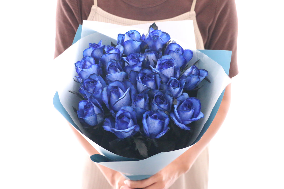 21本の青いバラの花束