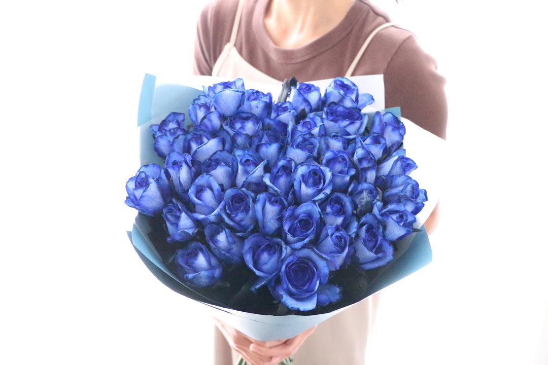 40本の青いバラの花束