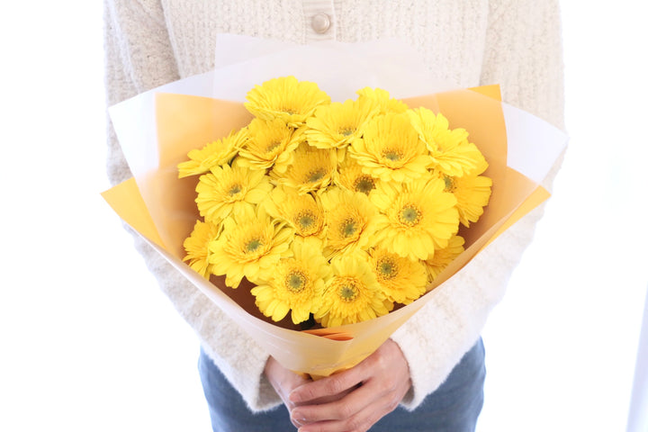 黄色のガーベラの花束（20本）-真心あるのみ