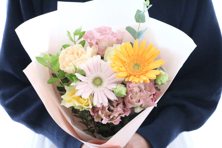 ピンク・黄色の花束  3,000円