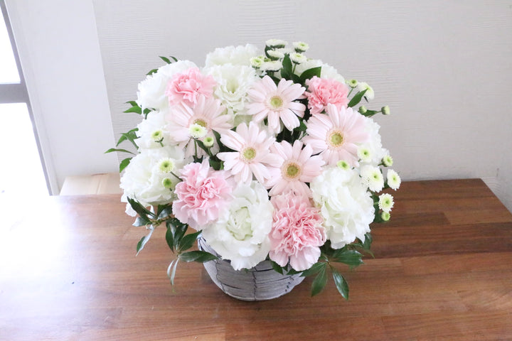 【供花】白色・ピンク色のお供えアレンジメント 9,000円