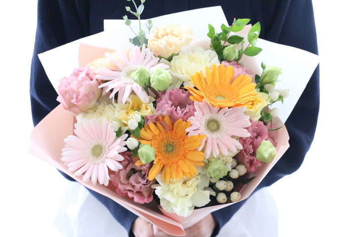 ピンク・黄色の花束  8,000円