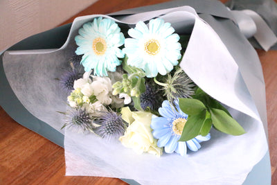 水色・青・白の花束 3,000円