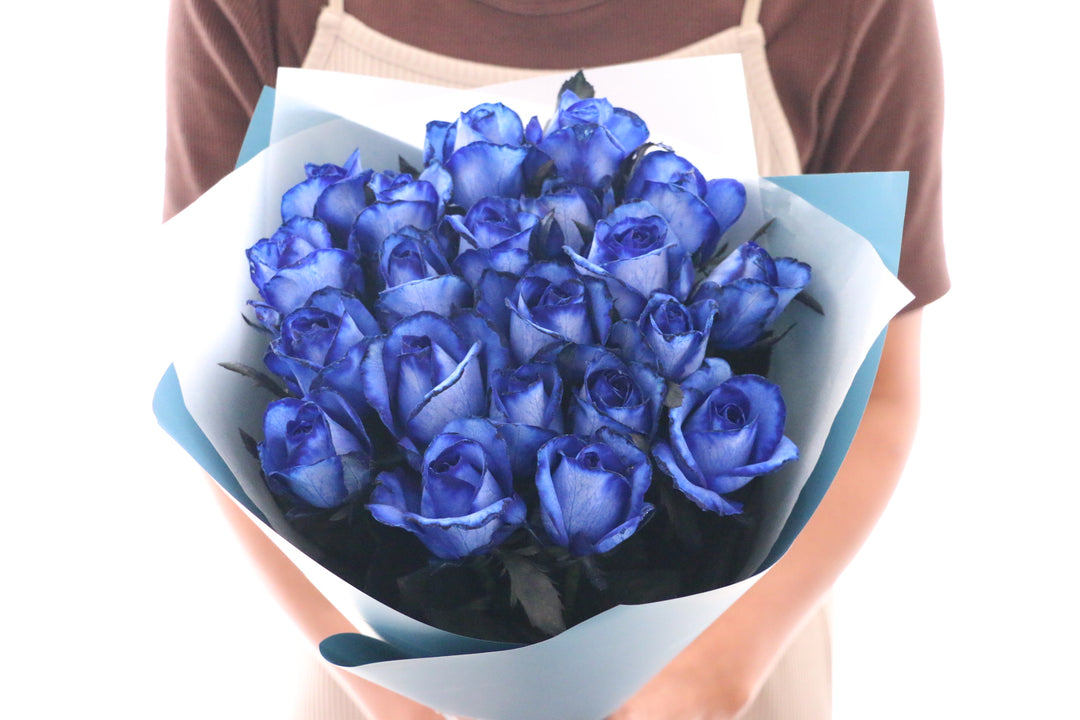 21本の青いバラの花束