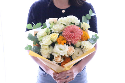 黄色・オレンジ色の花束 9,000円